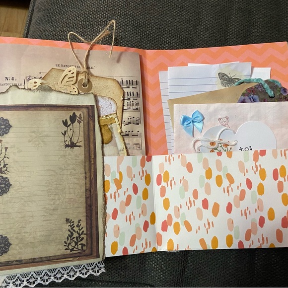 Colorful Abstract Patterned ephemera folio - Picture 6 of 7